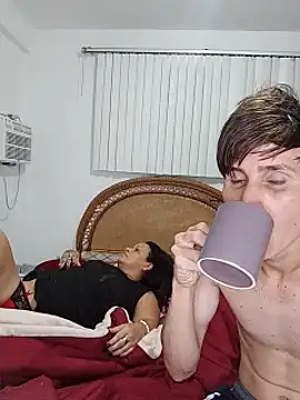 Milfvalesk online show from September 2025 08:12:02 PM