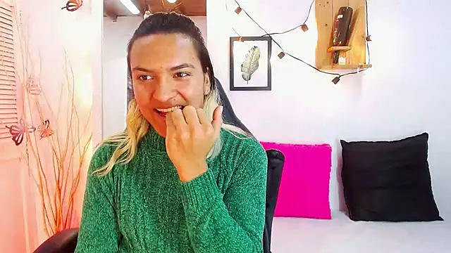 aslyhernandez 7 online show from January 2025 11:51:02 AM