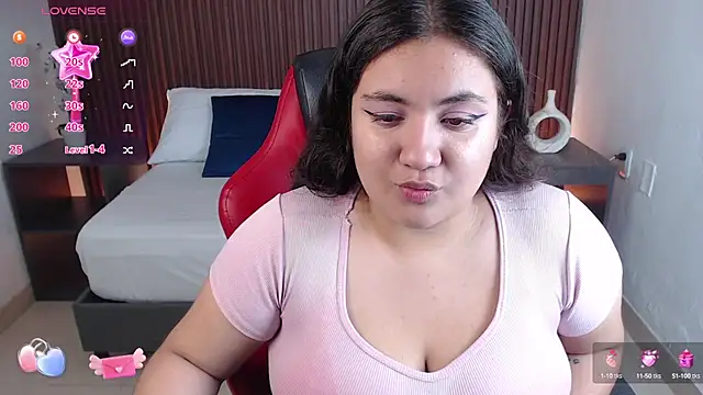 nadine russo online show from December 2024 07:11:01 PM