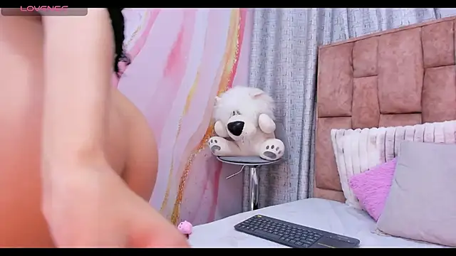 lila noa online show from February 2025 06:32:02 AM