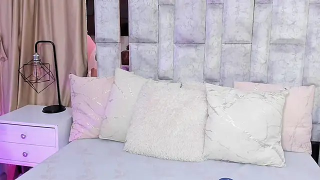 lila noa online show from September 2025 03:28:01 AM