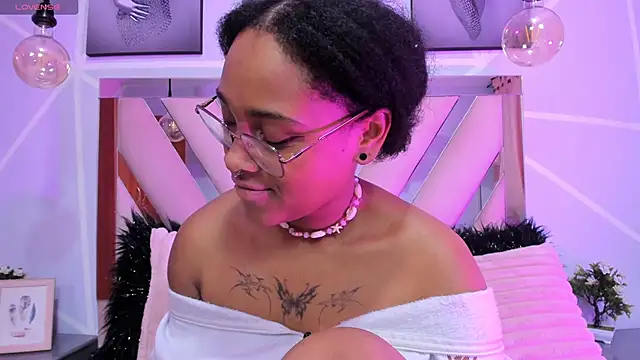 Snapshot of Elith_noa chatting on March 2025 10:31:02 PM Elith noa online show from March 2025 10:31:02 PM