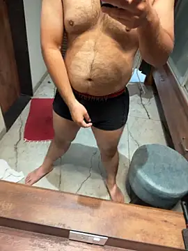 versatile guy01 online show from February 2026 03:21:01 AM