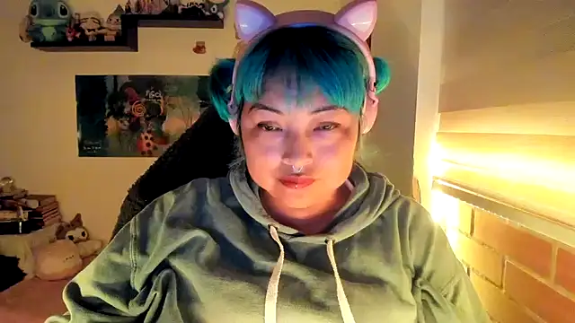 Shaddycute  online show from February 2026 01:37:02 AM