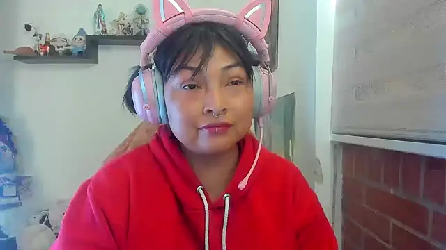 Shaddycute  online show from April 2026 04:45:02 PM