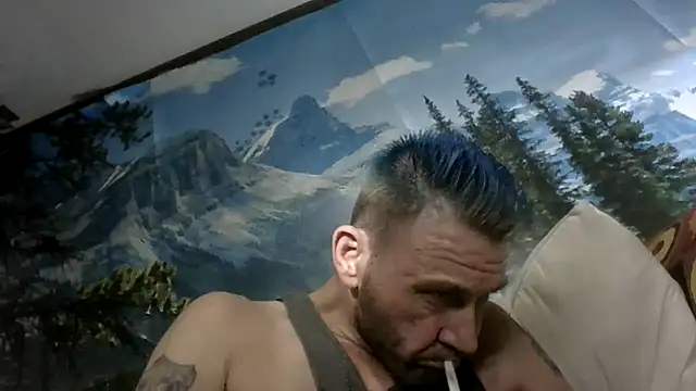 Snapshot of gettinit2wice chatting on July 2026 01:43:01 AM gettinit2wice online show from July 2026 01:43:01 AM