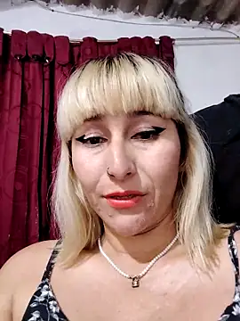 florecita9 online show from February 2025 01:35:01 AM