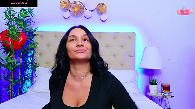 Snapshot of DaliyaArabian chatting on March 2025 12:11:01 PM DaliyaArabian online show from March 2025 12:11:01 PM