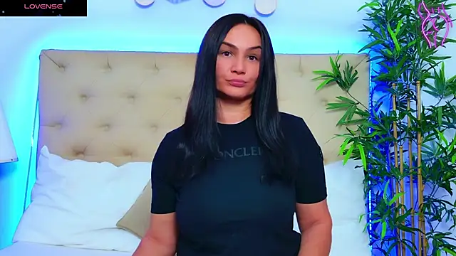 Snapshot of DaliyaArabian chatting on September 2025 12:49:02 PM DaliyaArabian online show from September 2025 12:49:02 PM