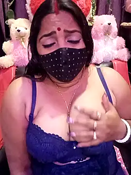 ella mariya online show from April 2026 07:04:01 PM