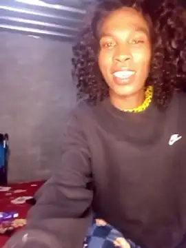 hoittytoittyxx online show from April 2026 06:20:01 PM