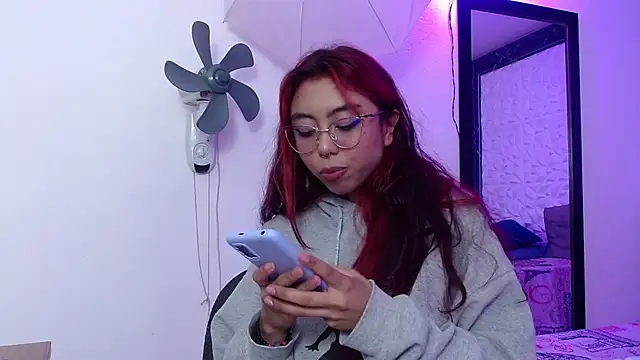 Snapshot of Ava_jones1 chatting on February 2025 11:12:01 PM Ava jones1 online show from February 2025 11:12:01 PM