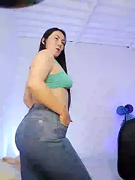 Elle Lee  online show from January 2025 12:09:01 AM