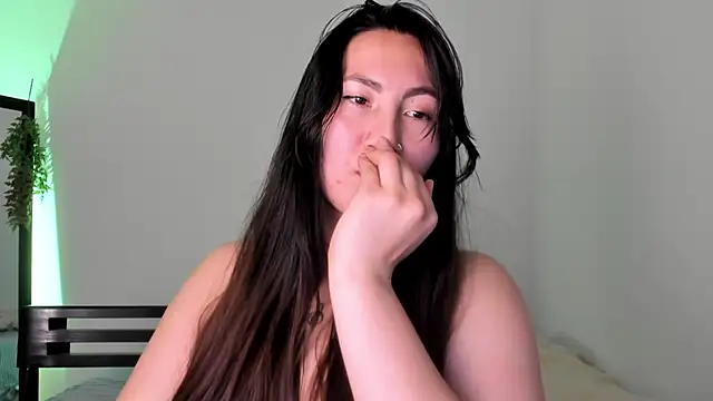 Elle Lee  online show from February 2025 07:52:01 PM