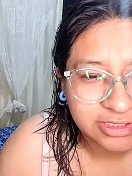 Snapshot of sarah12333 chatting on June 2026 04:50:01 AM sarah12333 online show from June 2026 04:50:01 AM