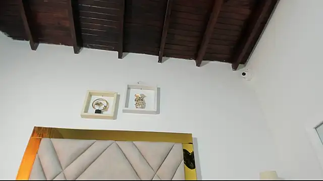 vahiolet fuentes online show from February 2025 07:16:01 PM