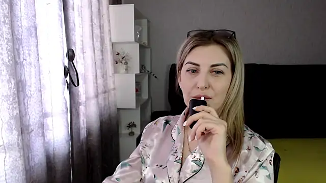 Amelia Harper online show from February 2025 05:09:02 AM