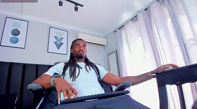 Malkon Big online show from February 2025 05:04:02 PM