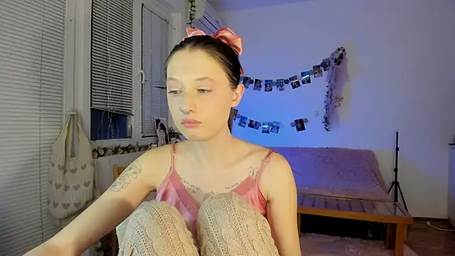 Snapshot of Jenny_darling_love chatting on January 2025 10:09:01 PM Jenny darling love online show from January 2025 10:09:01 PM