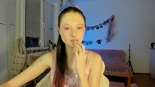 Snapshot of Jenny_darling_love chatting on January 2025 10:03:01 PM Jenny darling love online show from January 2025 10:03:01 PM