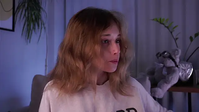 EdlinHargus online show from September 2025 01:39:01 AM