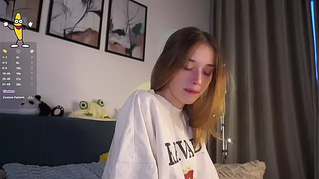 Snapshot of EdlinHargus chatting on February 2026 01:59:02 AM EdlinHargus online show from February 2026 01:59:02 AM