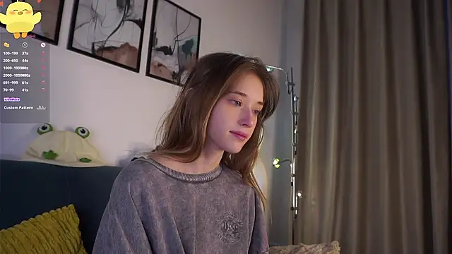 Snapshot of EdlinHargus chatting on February 2026 01:31:01 AM EdlinHargus online show from February 2026 01:31:01 AM