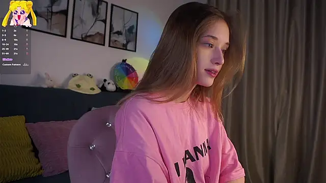 Snapshot of EdlinHargus chatting on February 2026 01:35:02 AM EdlinHargus online show from February 2026 01:35:02 AM