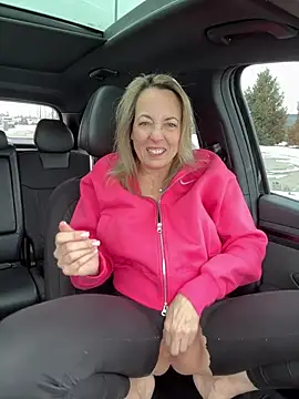 Snapshot of Cherry-red-xo chatting on January 2025 08:15:02 PM Cherry-red-xo online show from January 2025 08:15:02 PM