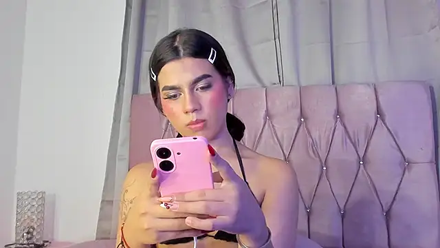 Snapshot of Ashley_piinkk_ chatting on January 2025 11:39:02 PM Ashley piinkk  online show from January 2025 11:39:02 PM