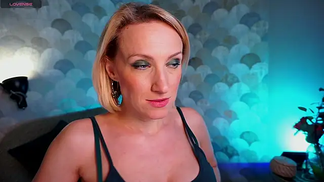 UmaTruewoman online show from December 2024 09:19:02 AM