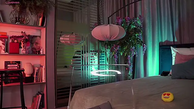 UmaTruewoman online show from January 2025 12:02:01 PM