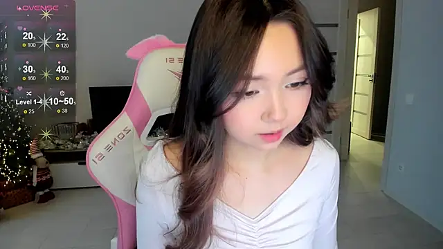 Fluffy Rose online show from December 2025 03:11:01 AM