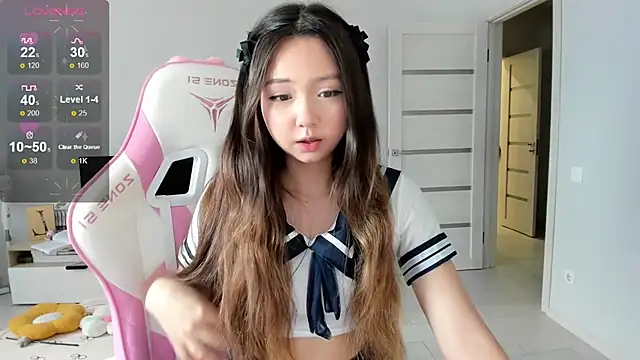Snapshot of Fluffy_Rose chatting on July 2026 01:23:02 AM Fluffy Rose online show from July 2026 01:23:02 AM
