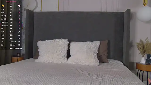 ReginaRobinson online show from February 2026 06:06:02 AM