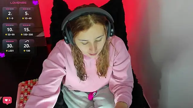 bonnie moon  online show from February 2026 08:40:02 PM