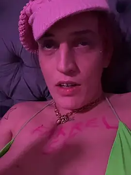 Haleytightlips1986 online show from April 2026 09:45:01 PM