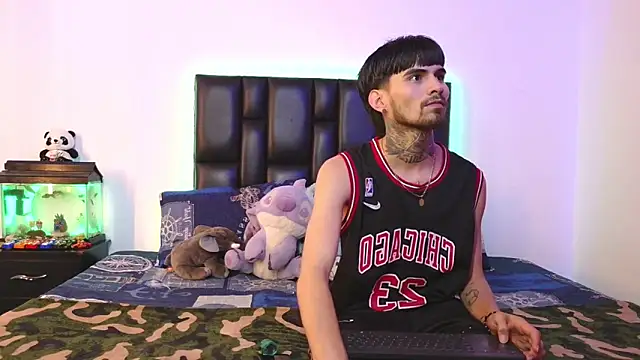 Snapshot of Brutal_Sex_Fucking chatting on February 2026 09:41:01 PM Brutal Sex Fucking online show from February 2026 09:41:01 PM