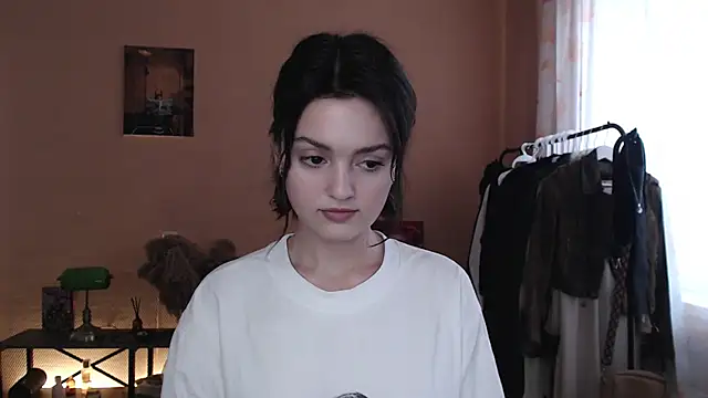 Snapshot of CuteRuby99 chatting on October 2025 10:12:01 AM CuteRuby99 online show from October 2025 10:12:01 AM