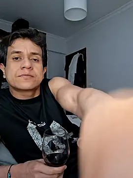 Snapshot of Tulio_maravilha12 chatting on February 2026 08:18:02 PM Tulio maravilha12 online show from February 2026 08:18:02 PM