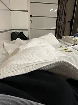 young1fucker online show from December 2024 08:48:01 PM