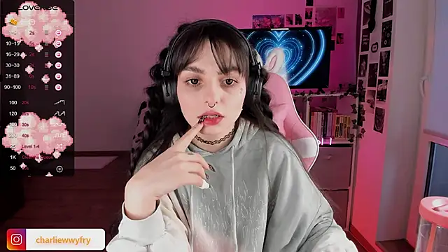 Snapshot of mollydoorsis1 chatting on February 2025 01:46:01 PM mollydoorsis1 online show from February 2025 01:46:01 PM