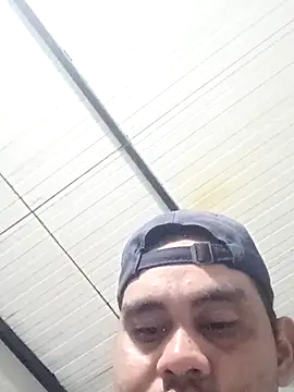 Snapshot of travieso2893 chatting on February 2026 03:24:01 AM travieso2893 online show from February 2026 03:24:01 AM