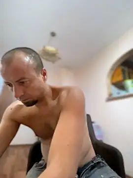 Nikolaiyy online show from October 2025 02:25:02 AM