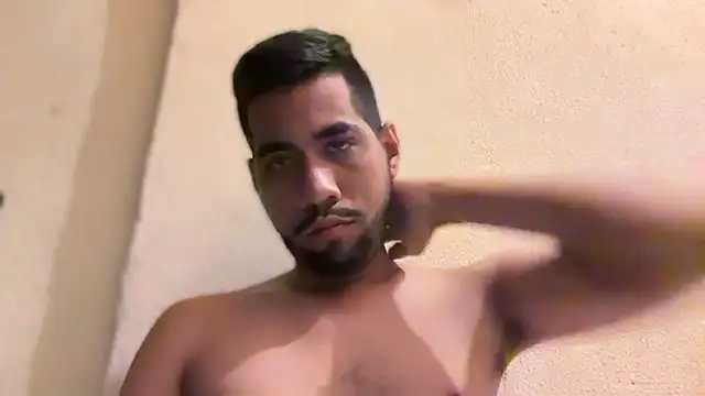 Snapshot of EnriquePersian197 chatting on December 2024 01:08:02 PM EnriquePersian197 online show from December 2024 01:08:02 PM