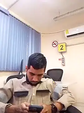 Snapshot of EnriquePersian197 chatting on January 2025 01:53:02 PM EnriquePersian197 online show from January 2025 01:53:02 PM