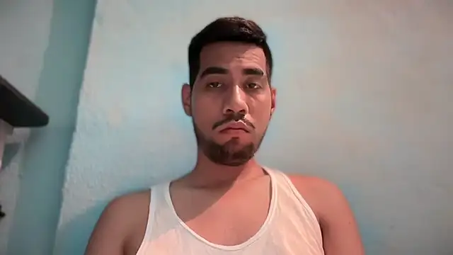 Snapshot of EnriquePersian197 chatting on February 2025 08:20:02 PM EnriquePersian197 online show from February 2025 08:20:02 PM