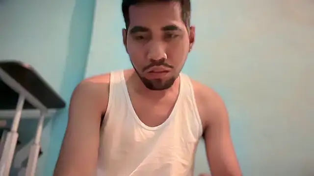 Snapshot of EnriquePersian197 chatting on March 2025 08:10:02 PM EnriquePersian197 online show from March 2025 08:10:02 PM