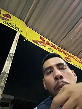 Snapshot of EnriquePersian197 chatting on March 2025 03:11:02 AM EnriquePersian197 online show from March 2025 03:11:02 AM