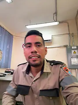 Snapshot of EnriquePersian197 chatting on March 2025 03:20:02 PM EnriquePersian197 online show from March 2025 03:20:02 PM